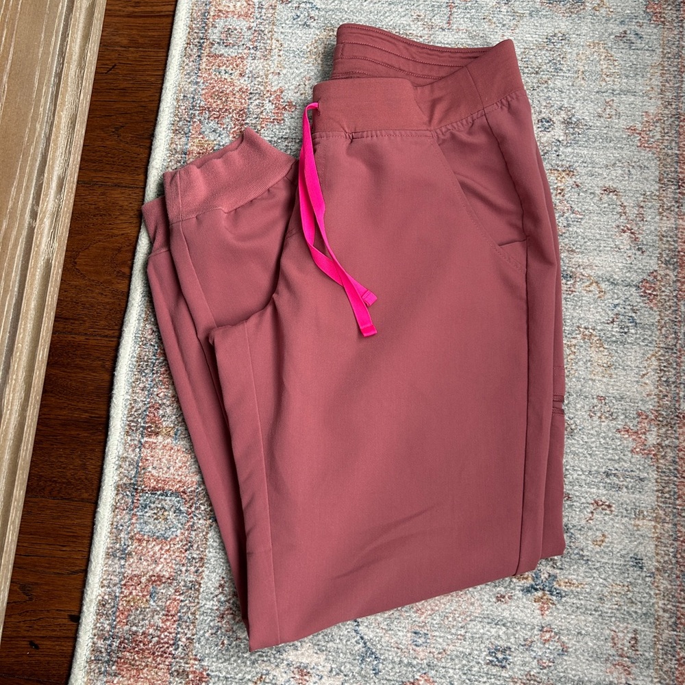 Figs Zamora Jogger Mauve Medium